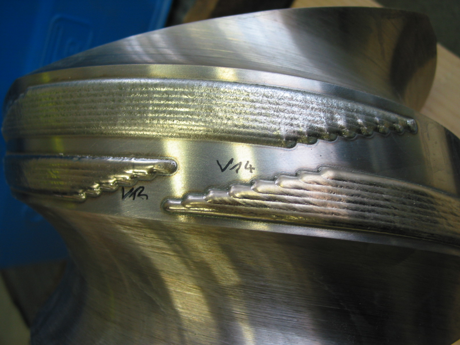 Aufschweißversuche an einer Schnecke